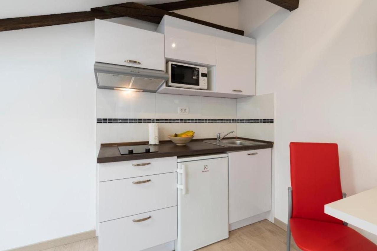 Central Apartments Pula Dış mekan fotoğraf